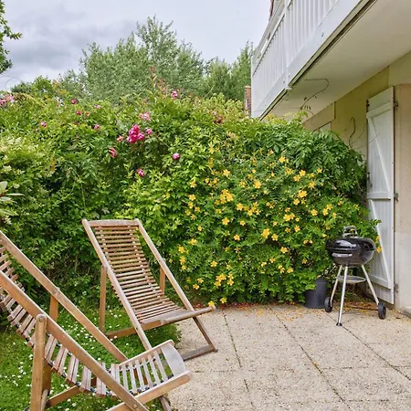 Maison De Pour 6 Personnes A 600m De La Avec Terrasse Et Jardin, Ideale En Famille - Fr-1-788-13 * Merville-Franceville-Plage