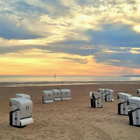 Maison De Pour 6 Personnes A 600m De La Avec Terrasse Et Jardin, Ideale En Famille - Fr-1-788-13 Ferienhaus