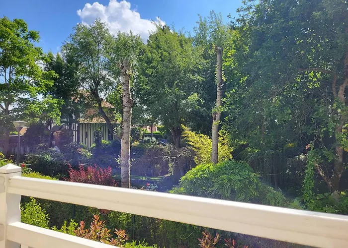 Maison De Pour 6 Personnes A 600m De La Avec Terrasse Et Jardin, Ideale En Famille - Fr-1-788-13 Nyaraló Merville-Franceville-Plage