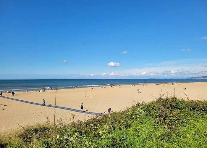 Ferienhaus Maison De Pour 6 Personnes A 600m De La Avec Terrasse Et Jardin, Ideale En Famille - Fr-1-788-13 Merville-Franceville-Plage