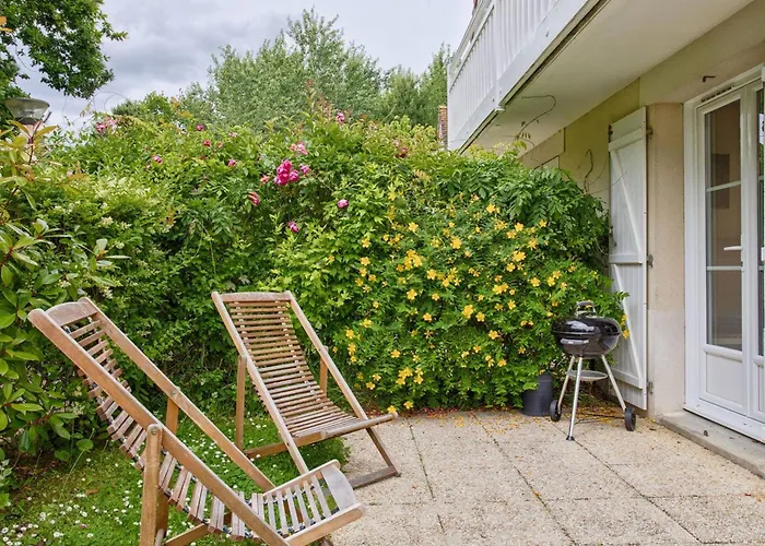 Maison De Pour 6 Personnes A 600m De La Avec Terrasse Et Jardin, Ideale En Famille - Fr-1-788-13 * Merville-Franceville-Plage